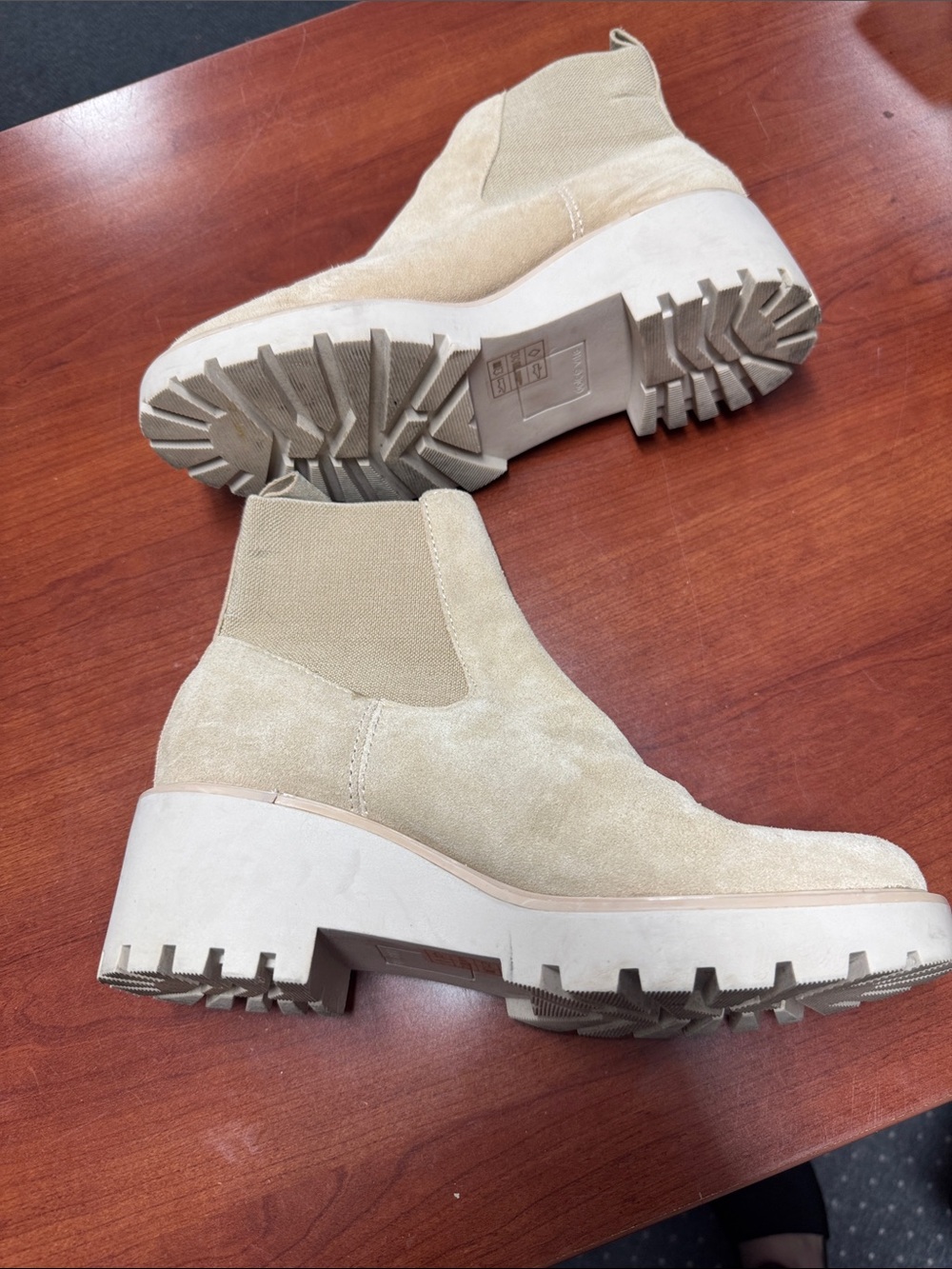 Dolce vita boots size 9 // 100320